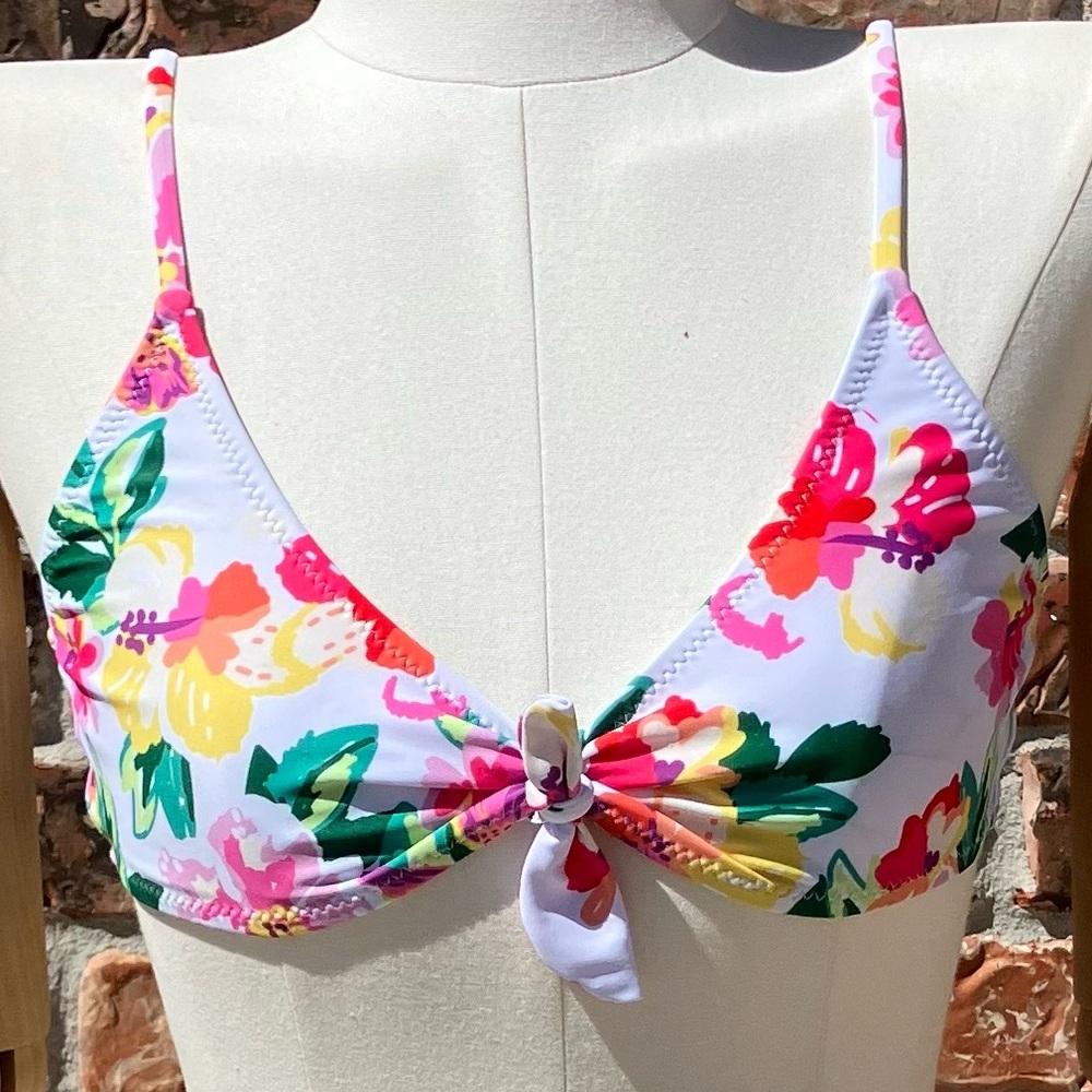 Colorful Beachsissi floral bikini top with bow detailing / L / Excellent cond.